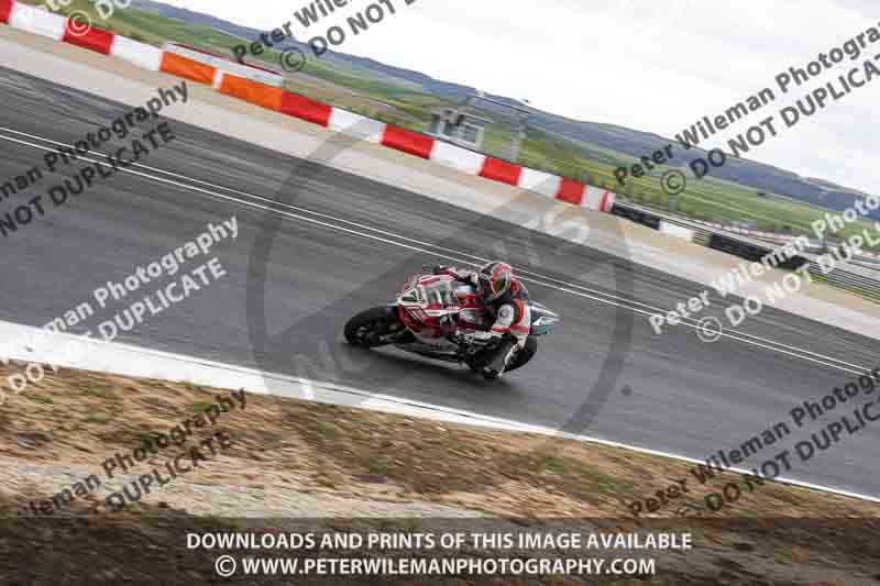 cadwell no limits trackday;cadwell park;cadwell park photographs;cadwell trackday photographs;enduro digital images;event digital images;eventdigitalimages;navarra;no limits trackdays;peter wileman photography;racing digital images;trackday digital images;trackday photos